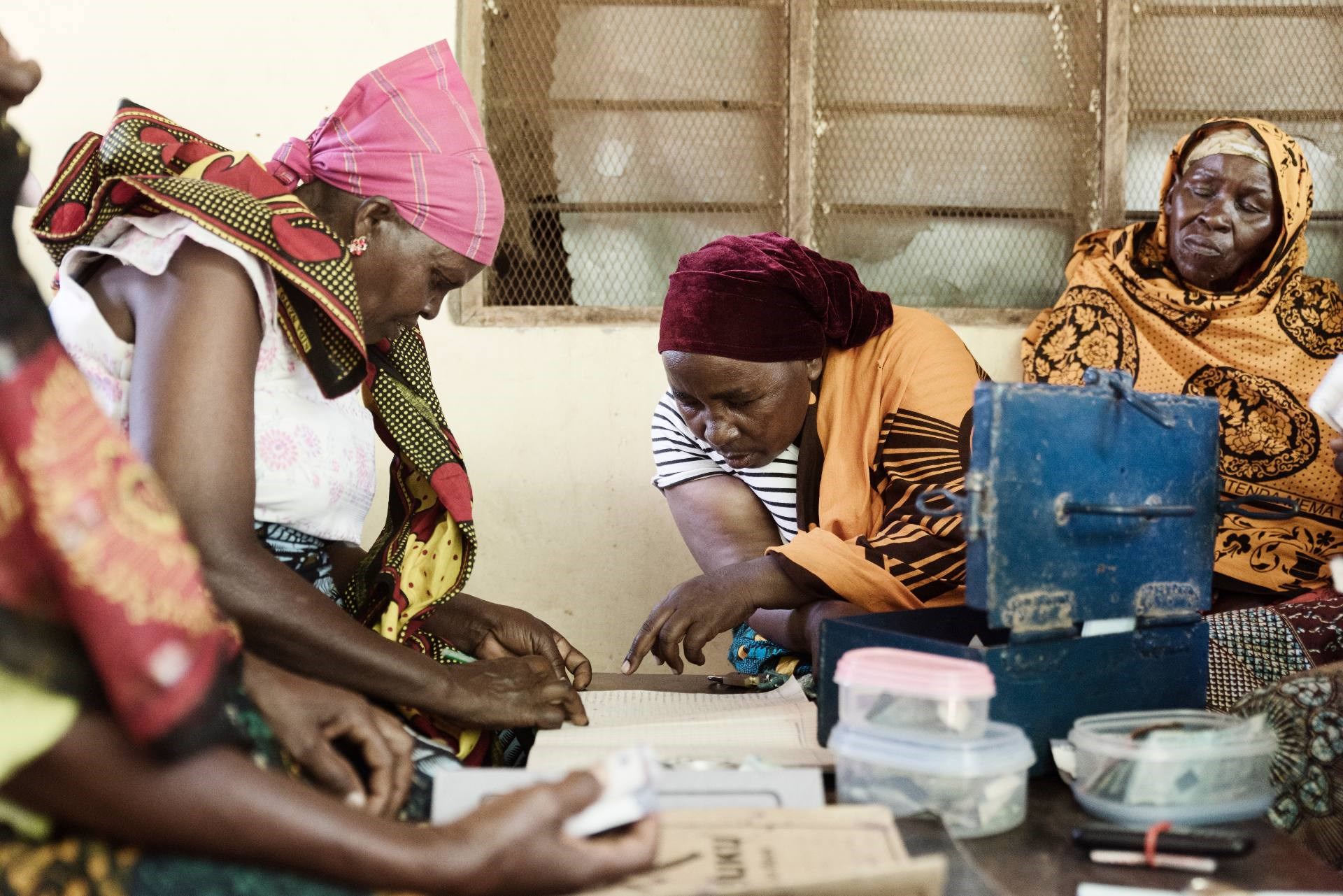 Spare-låne-grupper hjælper mennesker ud af fattigdom i Tanzania